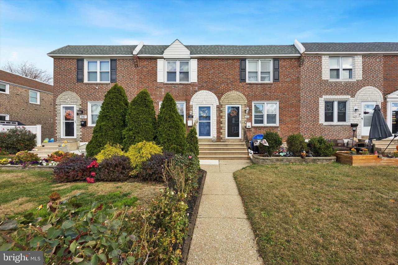 245 Gramercy Drive - Photo 1