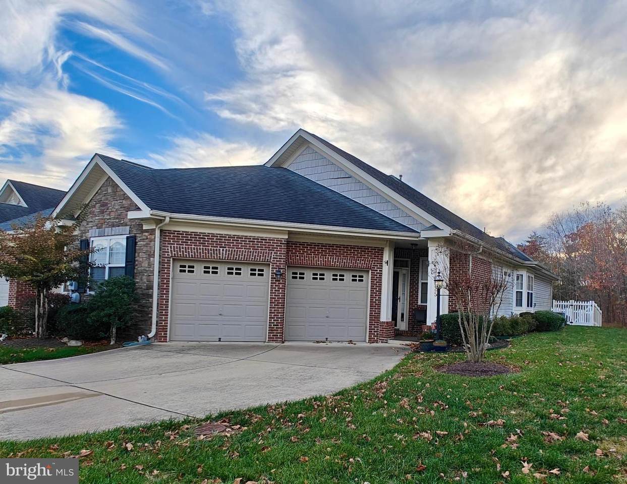 10425 Starlight Place - Photo 1