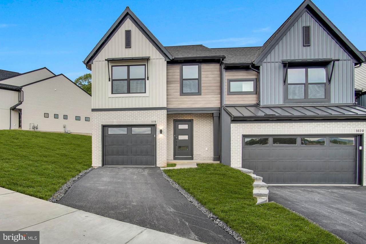 1018 Blackstone Run - Photo 1