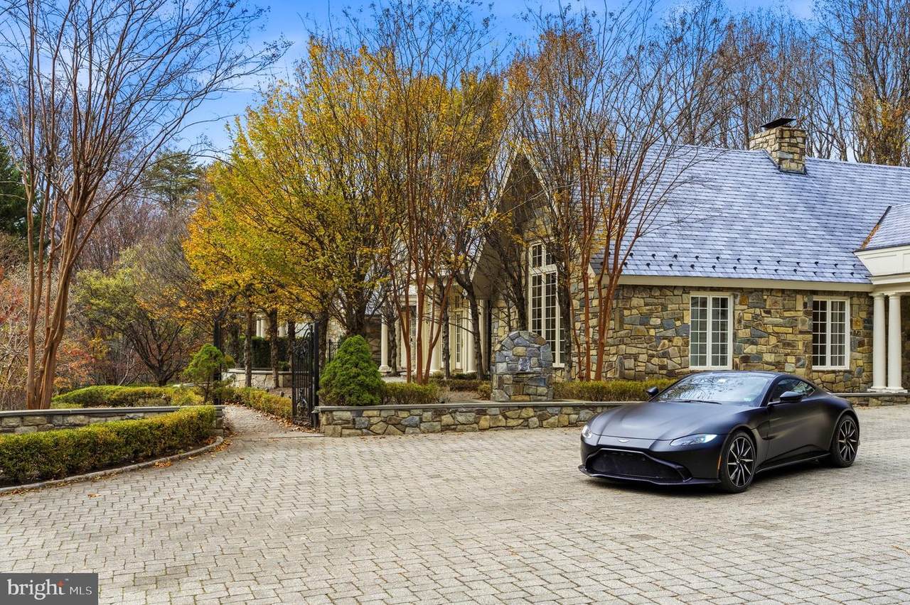 9324 Georgetown Pike - Photo 1