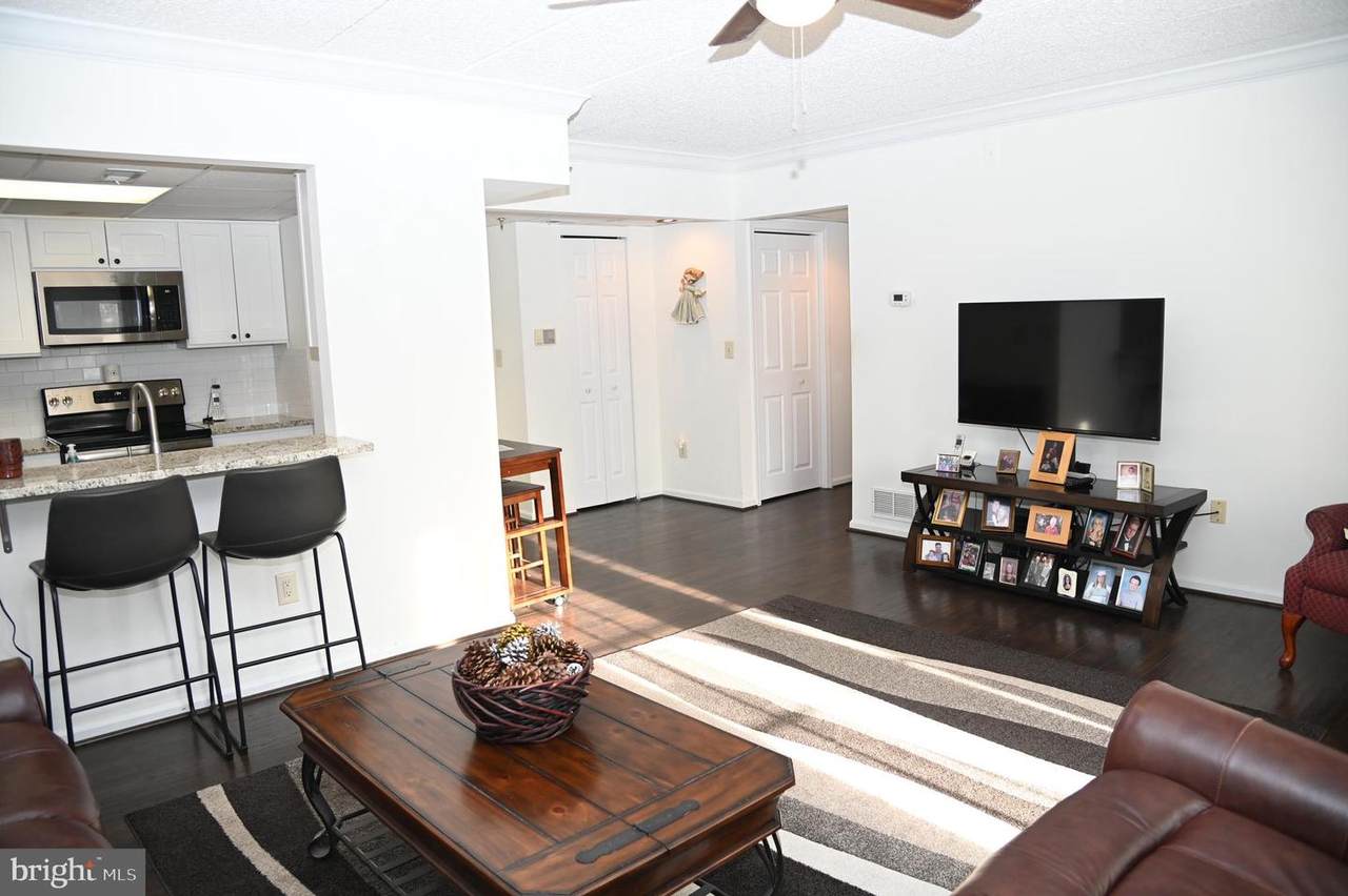 7206 Centennial Station - Photo 1
