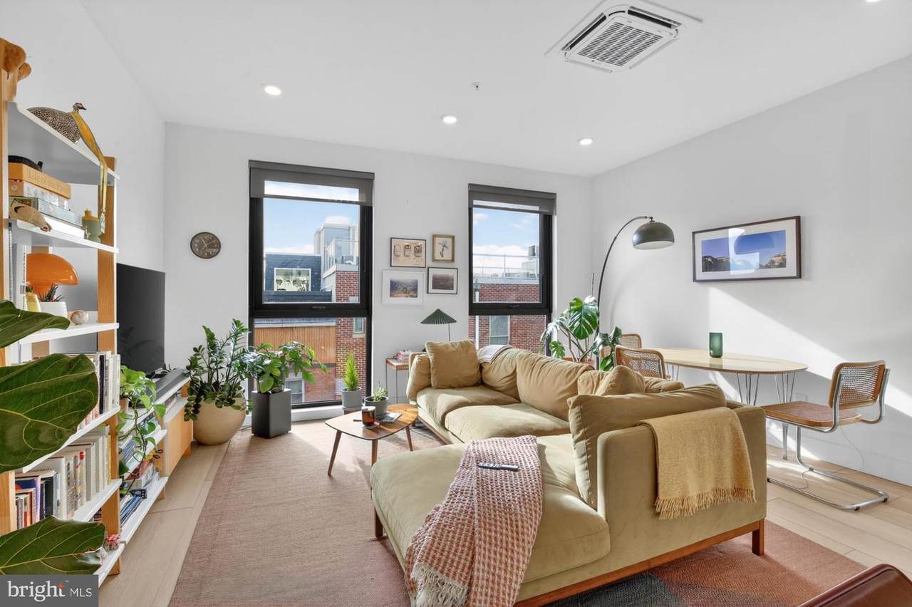 2007 Cambridge Street - Photo 1