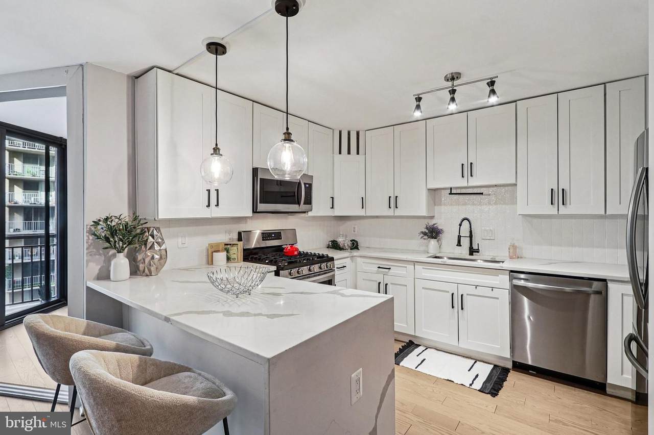 4620 Park Avenue - Photo 1