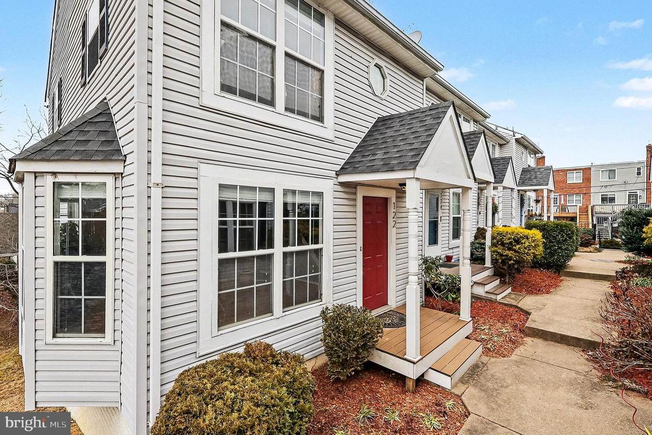 122 Glebe Road - Photo 1