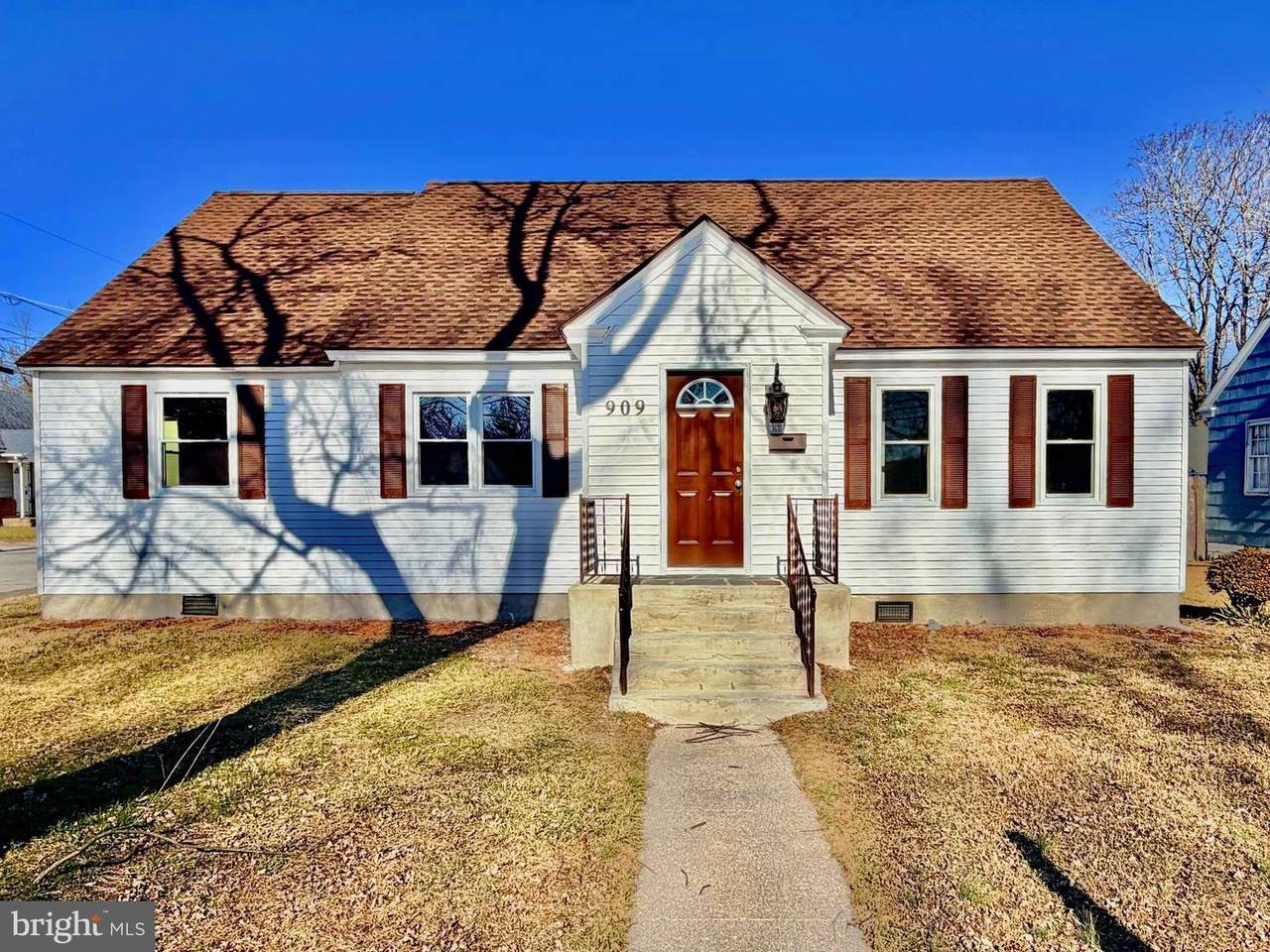 909 Johnson Street - Photo 1