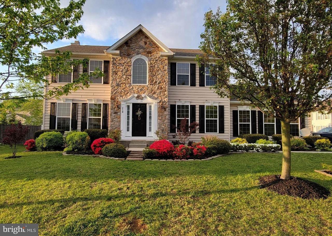 218 Camelot Drive - Photo 1