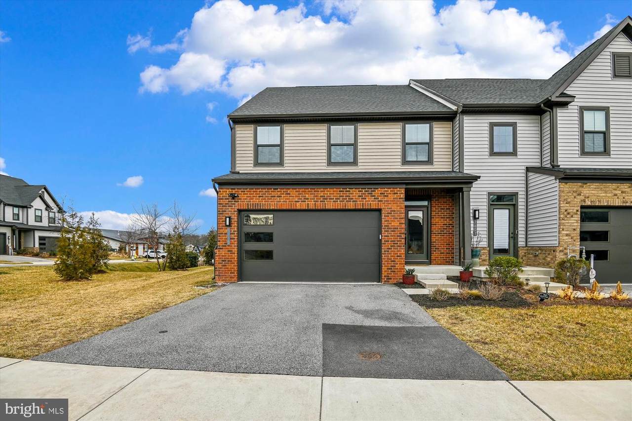 7600 Rossville Lane - Photo 1