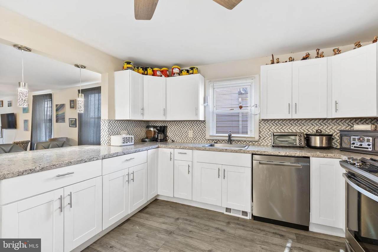 111 Thompson Street - Photo 1