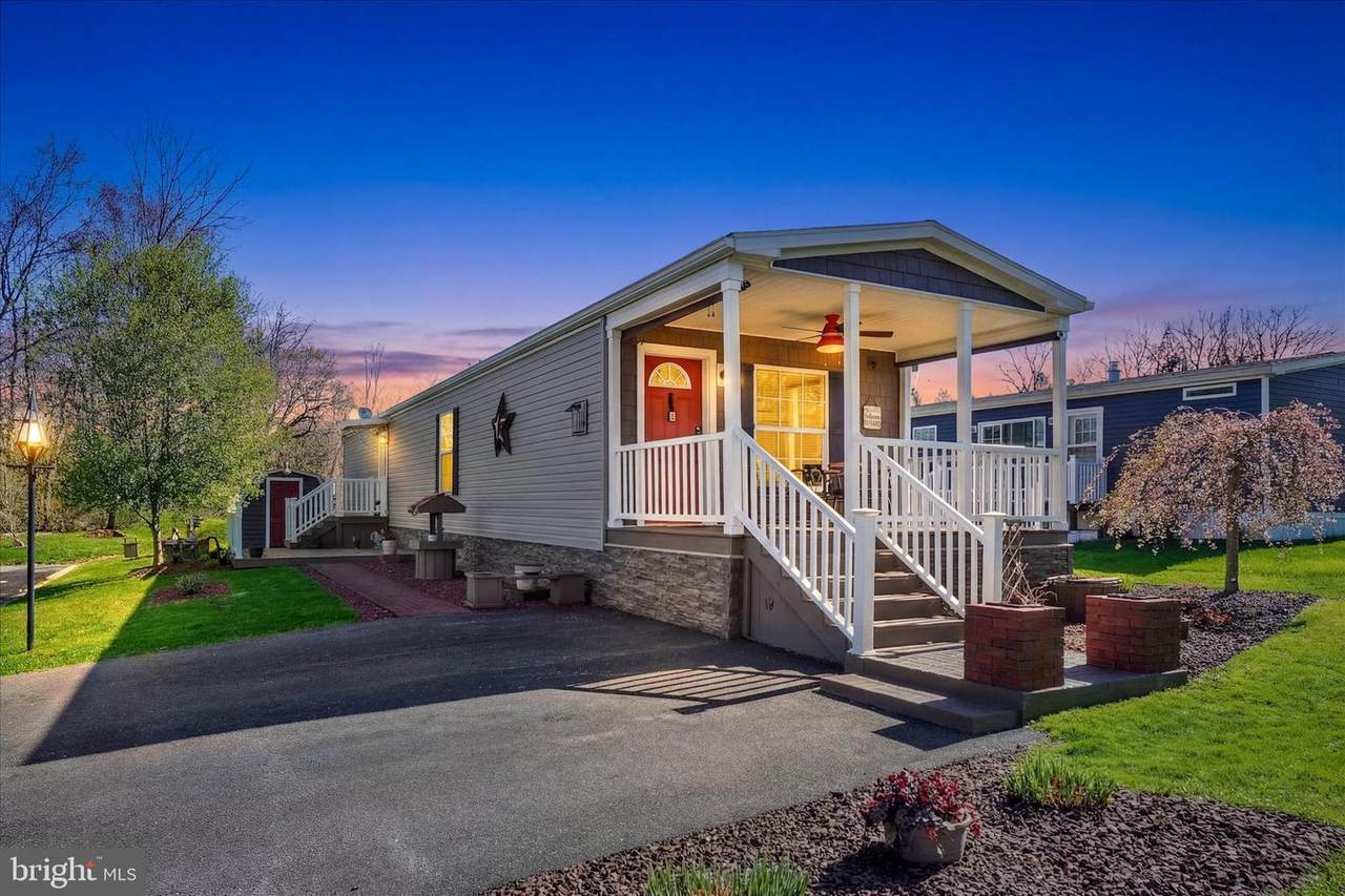 74 Chipawa Avenue - Photo 1