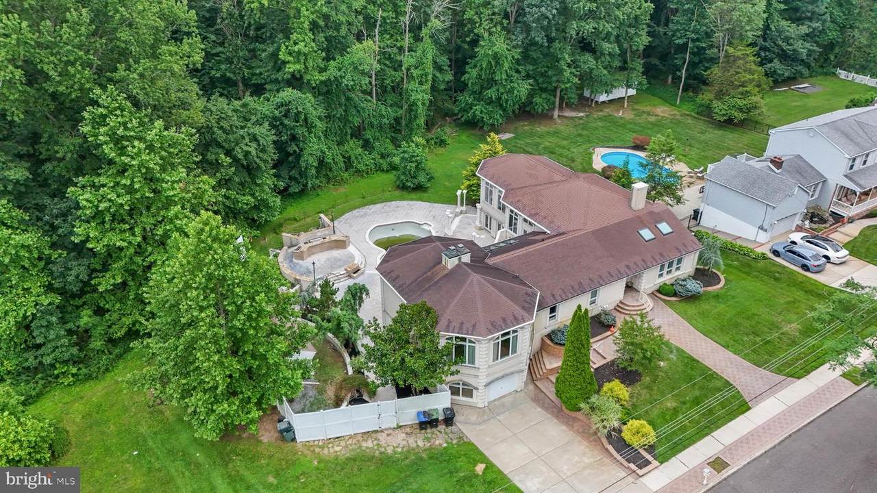 14 Carol Drive - Photo 1