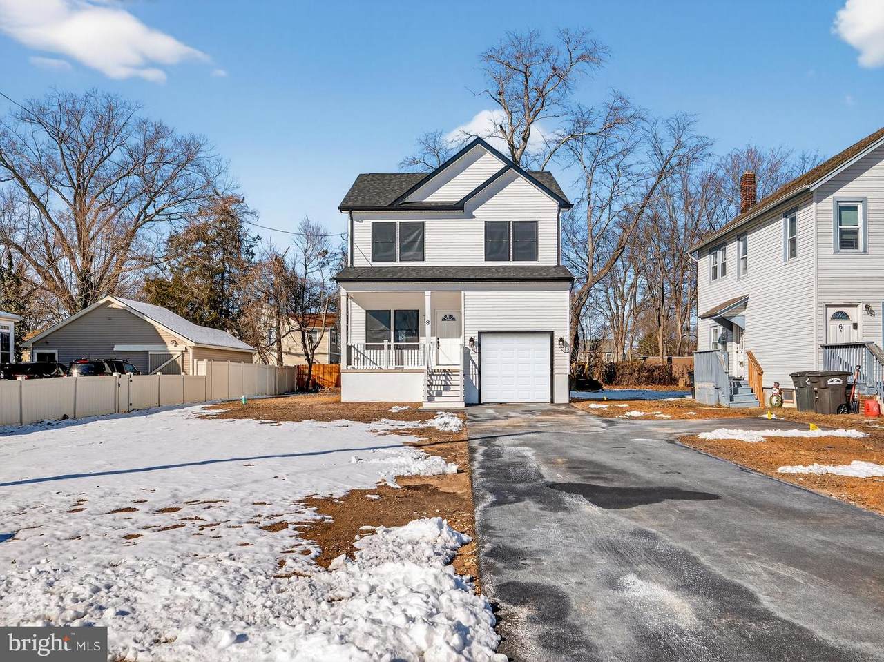 8 Salem Avenue - Photo 1