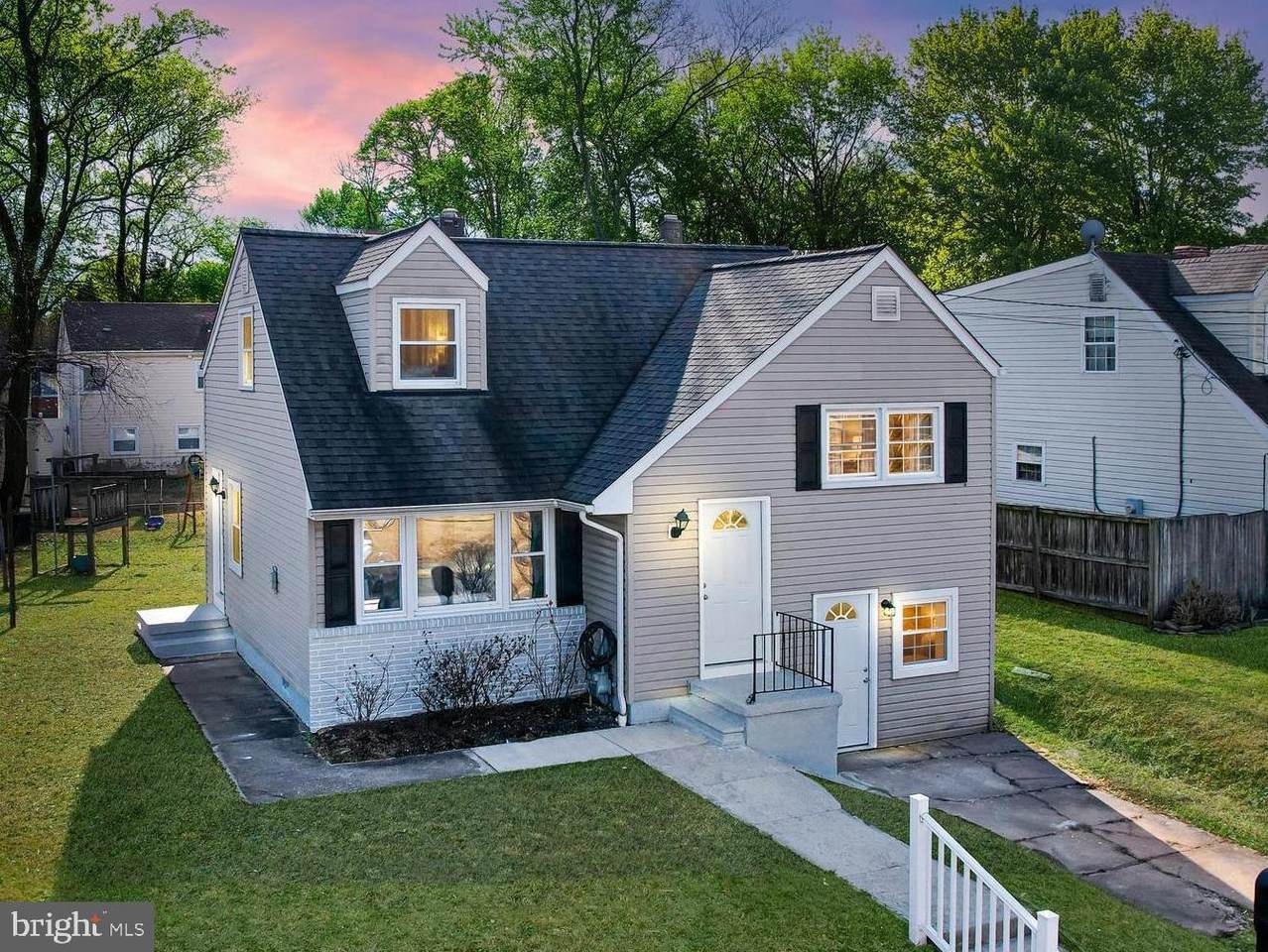 303 Oxford Drive - Photo 1