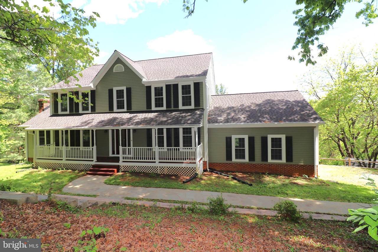 6885 Walnut Heights Drive - Photo 1