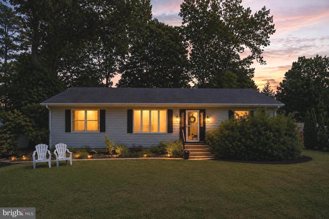 19605 Doe Drive - Photo 1