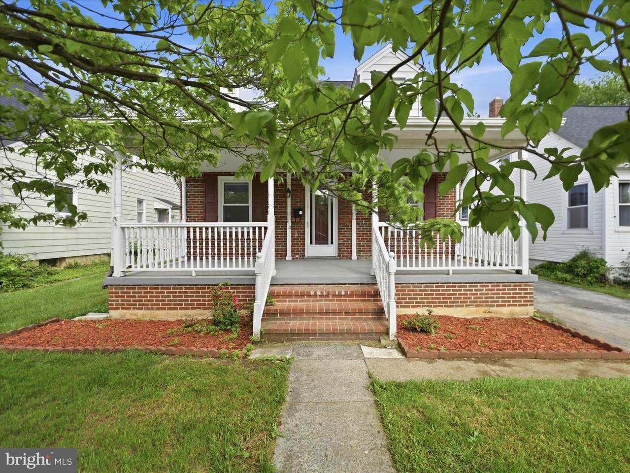 213 Belview Avenue - Photo 1