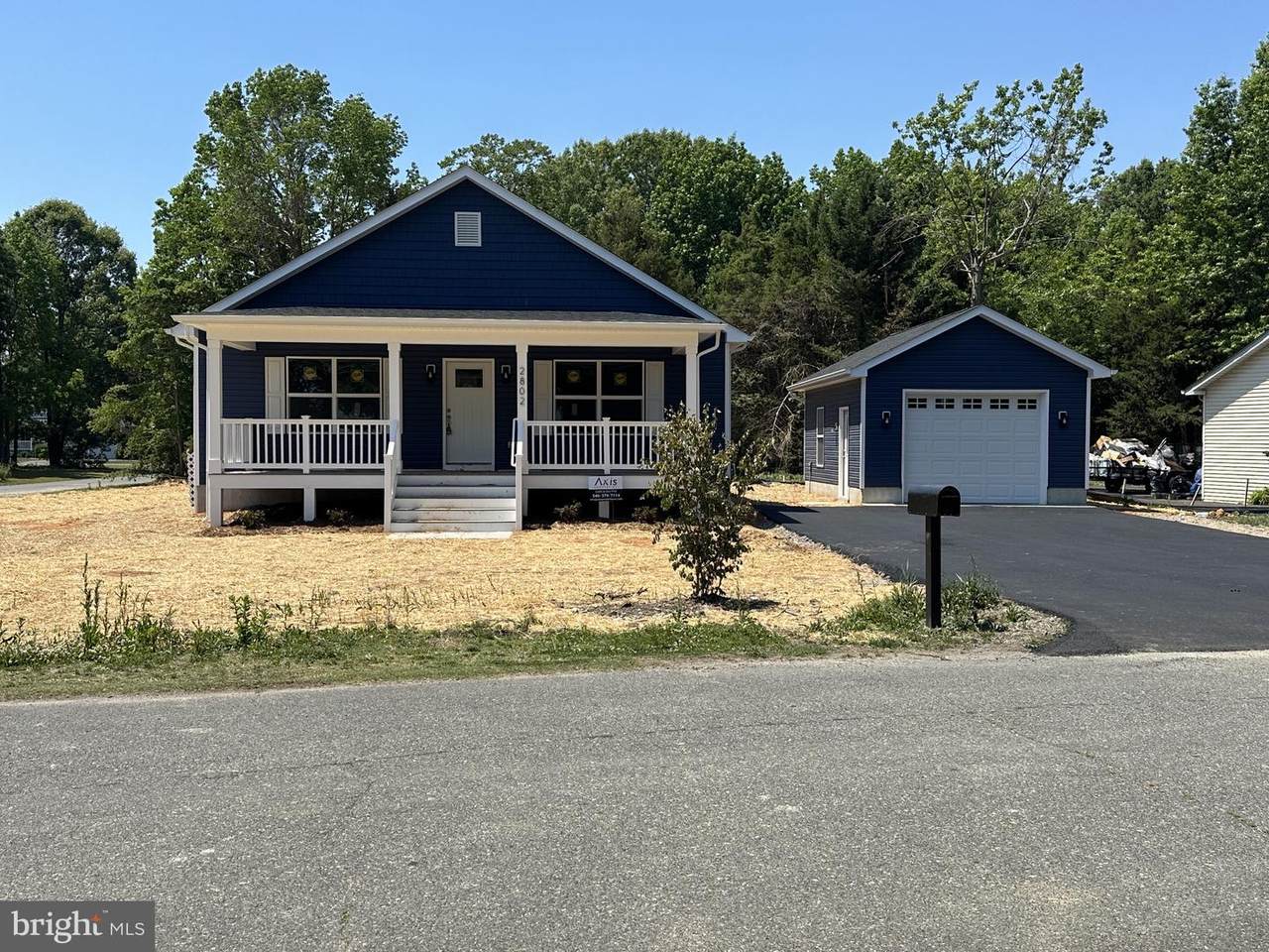 2802 Riverview Drive - Photo 1