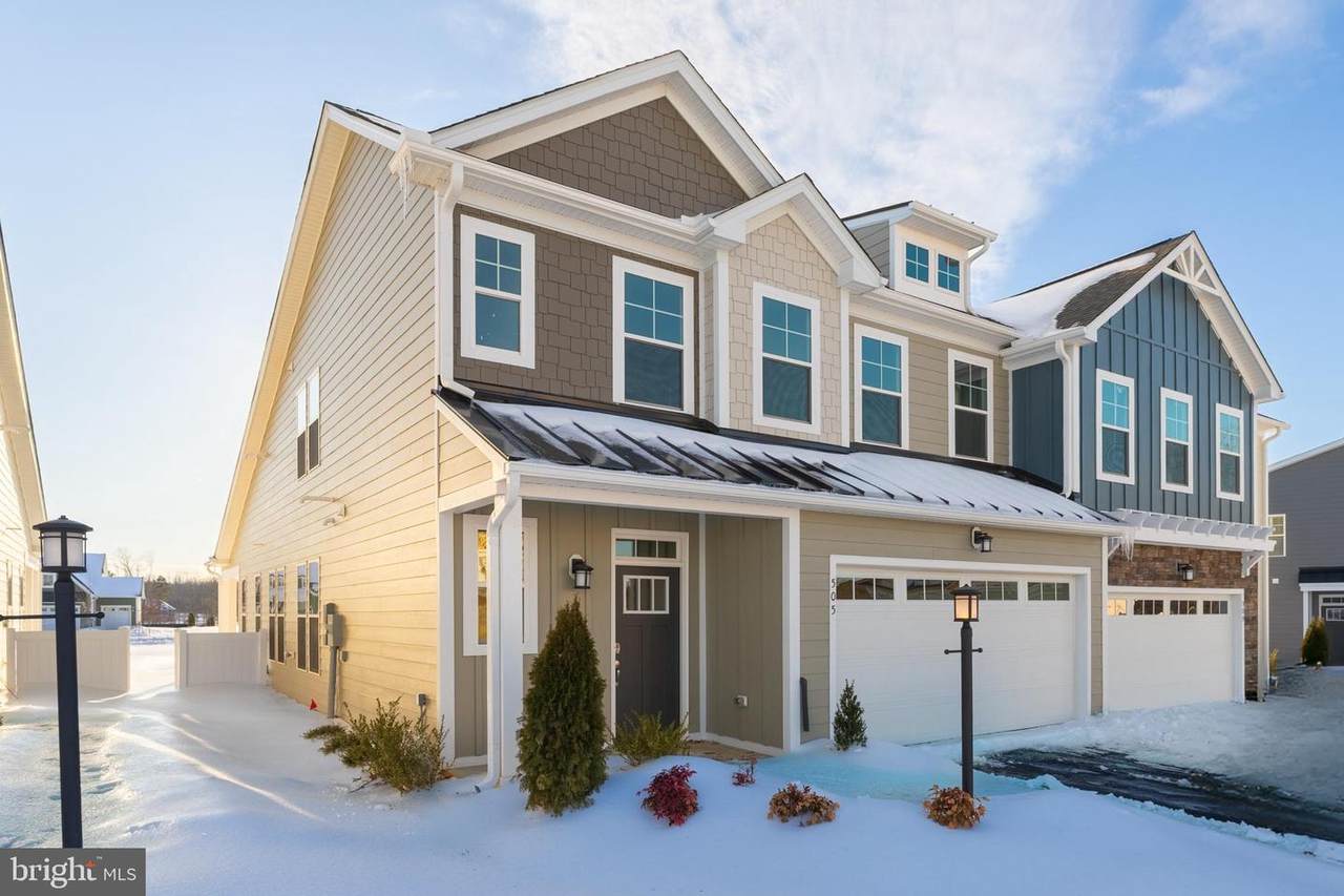 505 Bayberry Lane - Photo 1