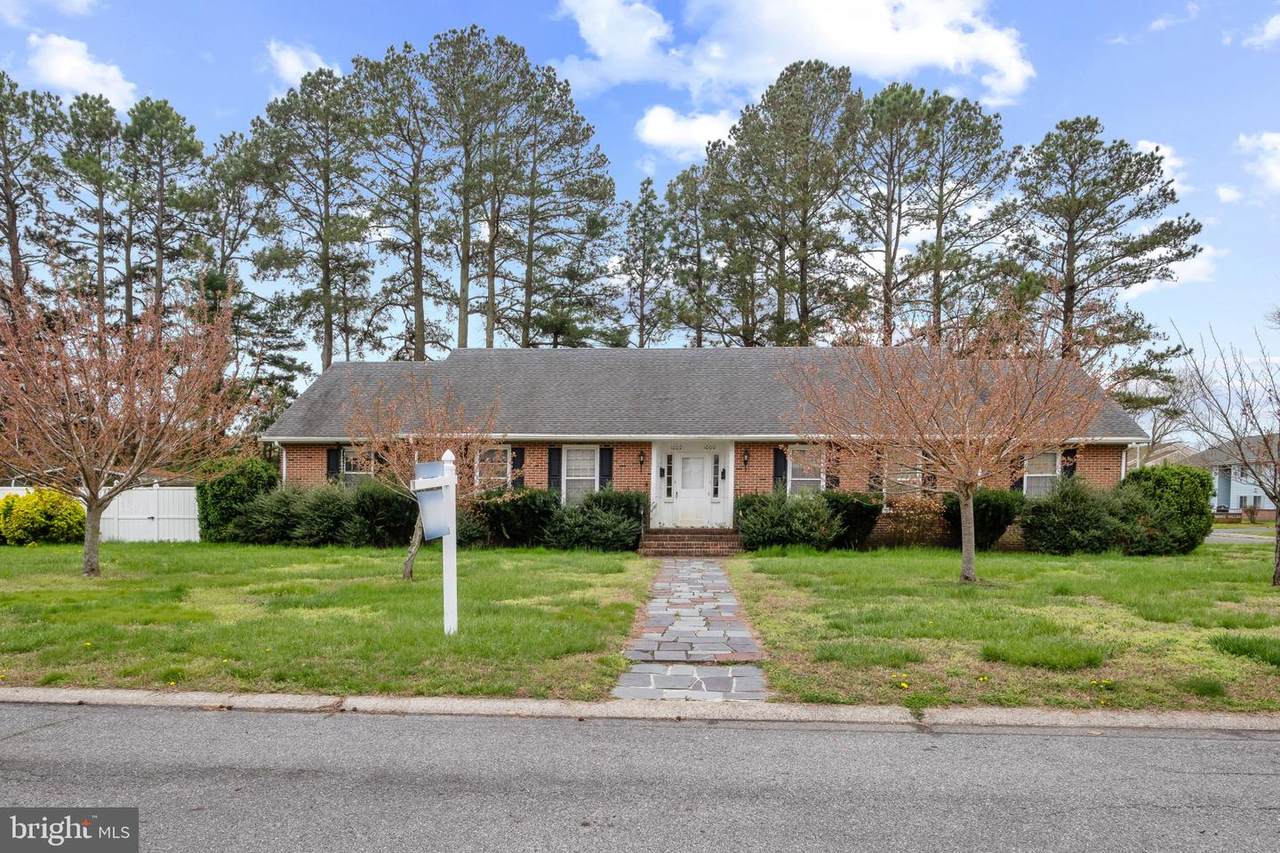 1002 Laurel Street - Photo 1
