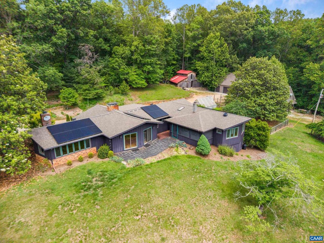 2288 Lexington Tpke - Photo 1