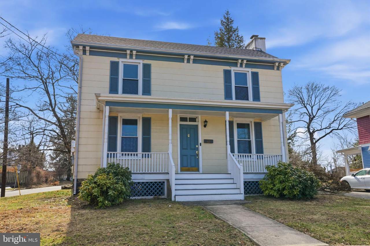 67 Columbia Avenue - Photo 1