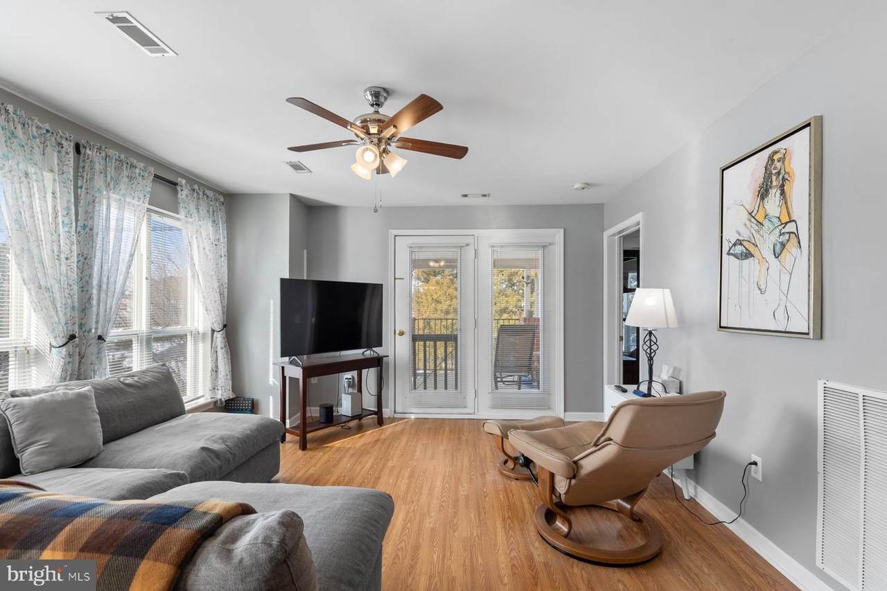 1103 Canning House Row - Photo 1
