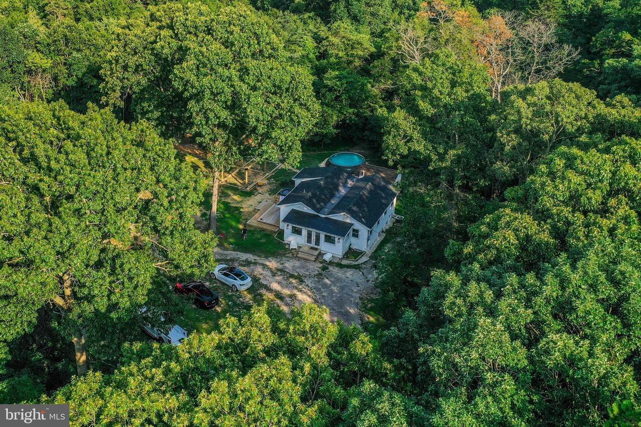 572 Zoe Road - Photo 1
