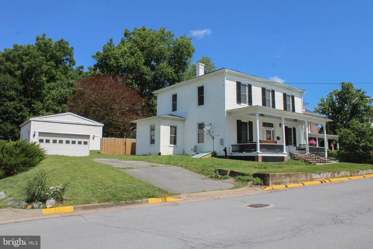 316 Muhlenberg Street - Photo 1
