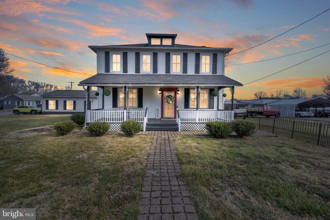 590 Aiken Avenue - Photo 1