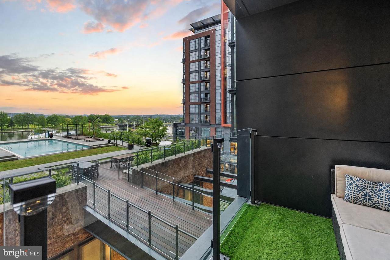 45 Sutton Square - Photo 1