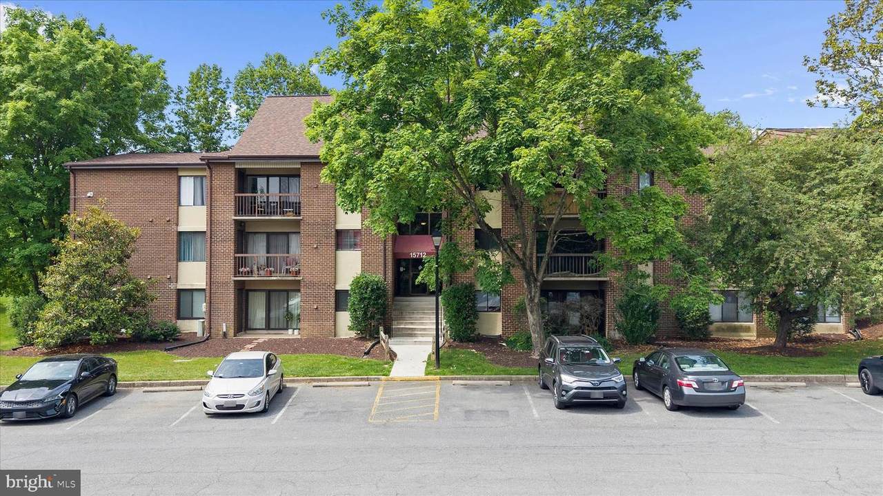 15712 Dorset Road - Photo 1
