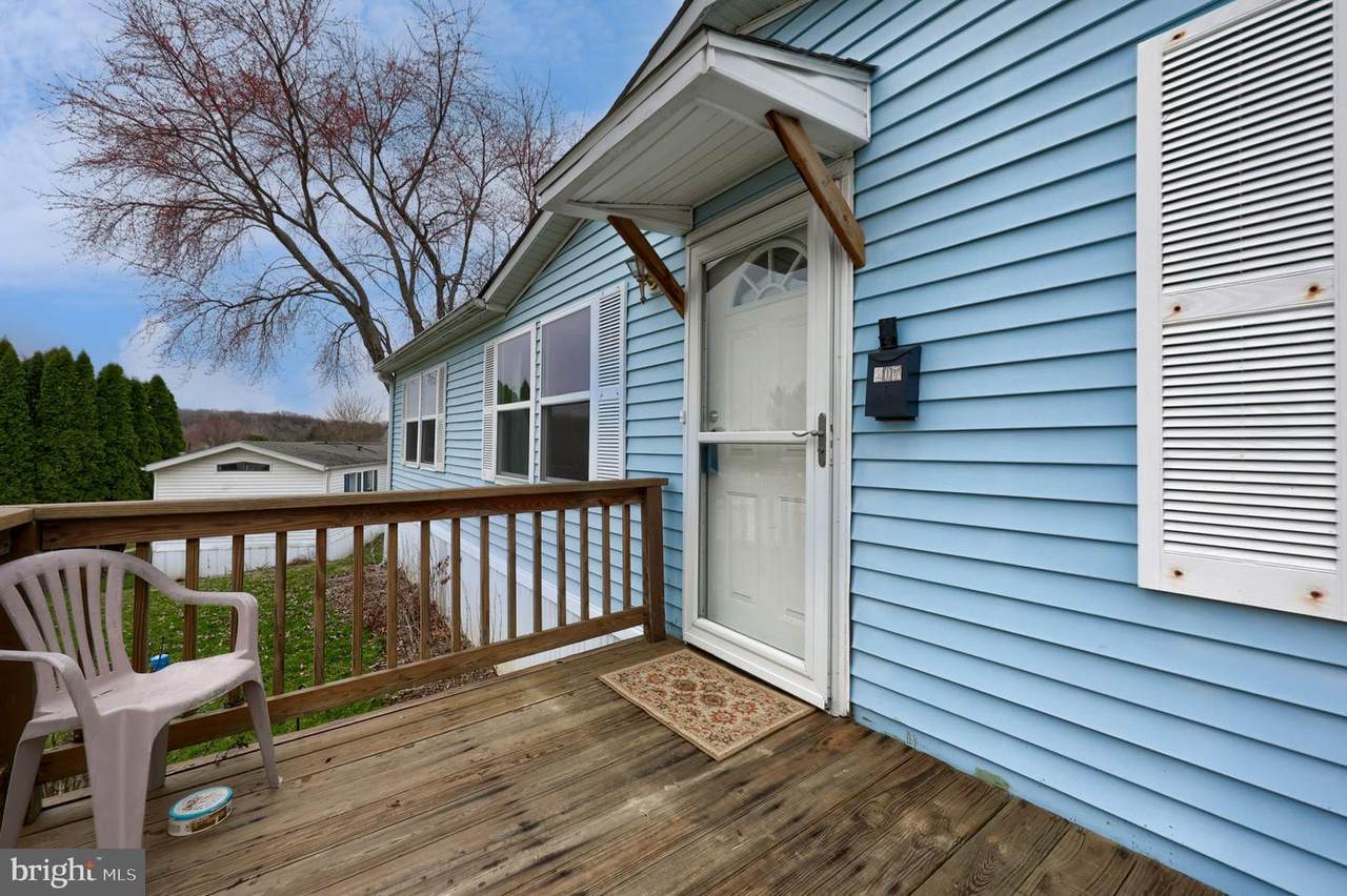 205 Greyfield Drive - Photo 1