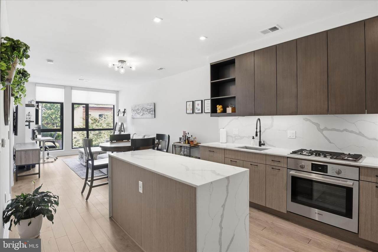 900 11TH Street - Photo 1