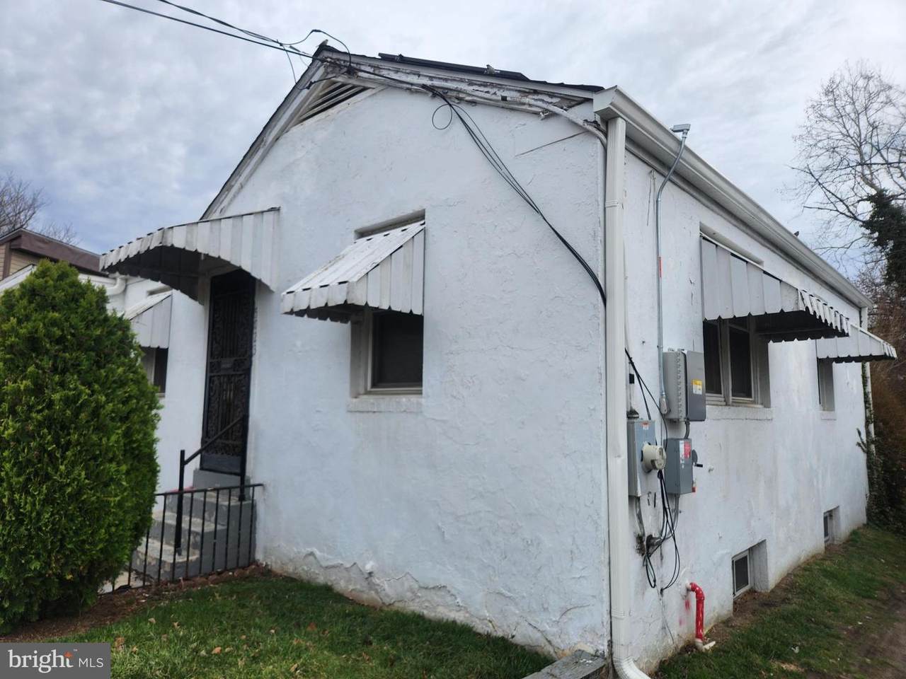 5023 Addison Road - Photo 1