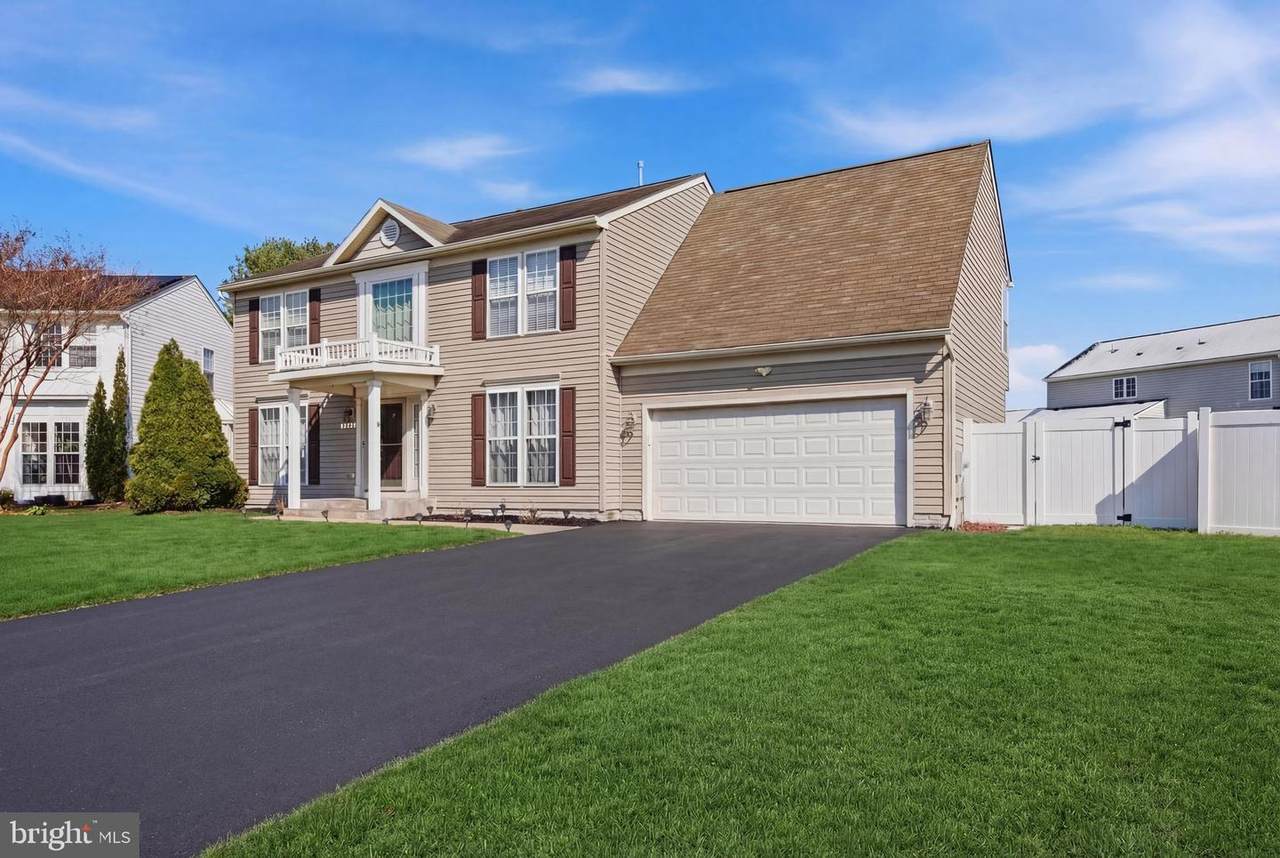 9167 Drawbridge Drive - Photo 1
