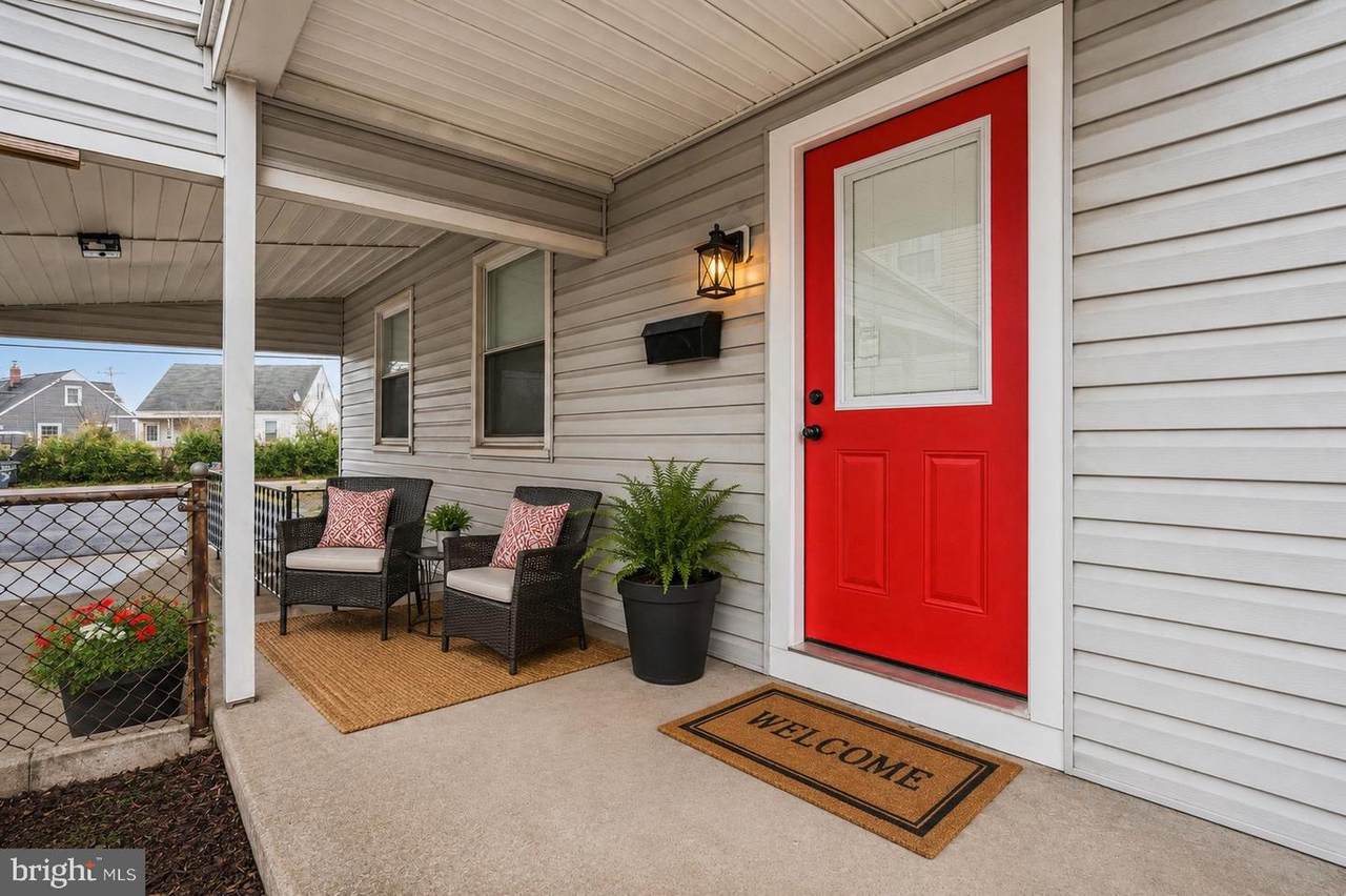 3129 Yorkway - Photo 1
