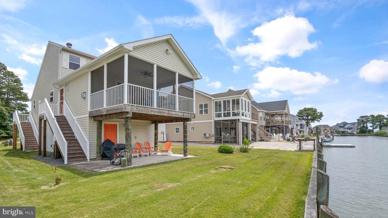 3290 Scimitar Way - Photo 1