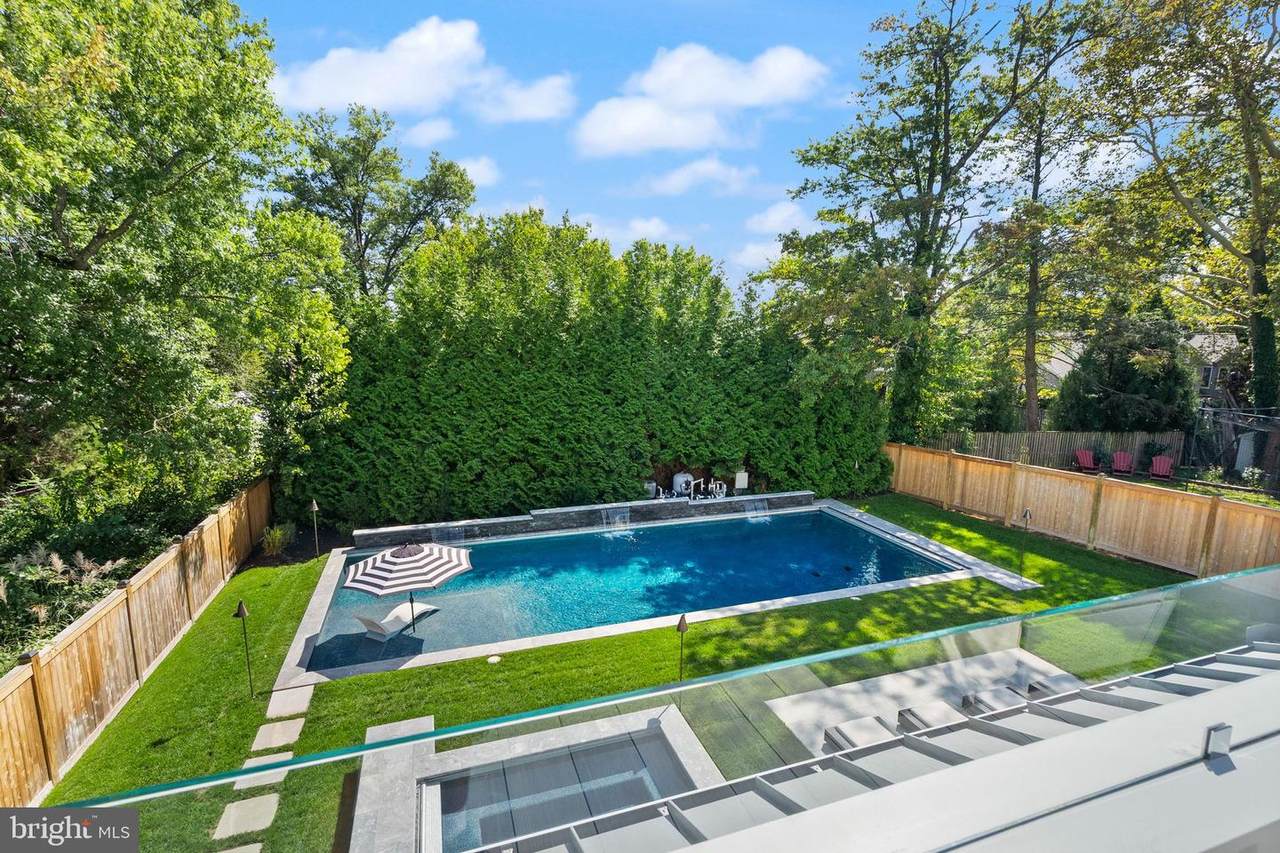6032 28TH Street - Photo 1