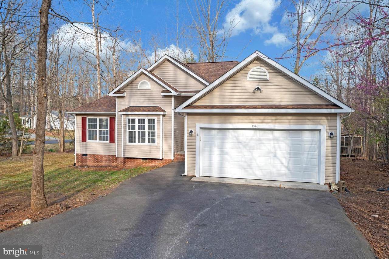 550 Harrison Circle - Photo 1