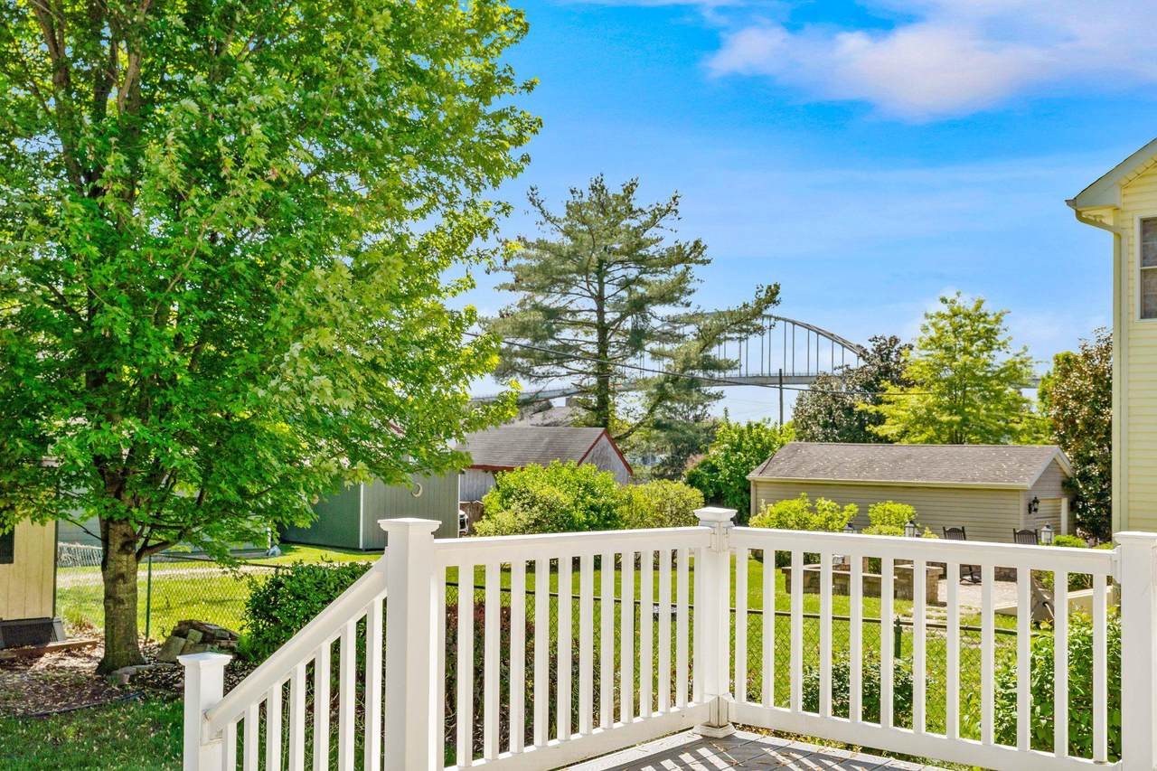 320 Cecil Street - Photo 1