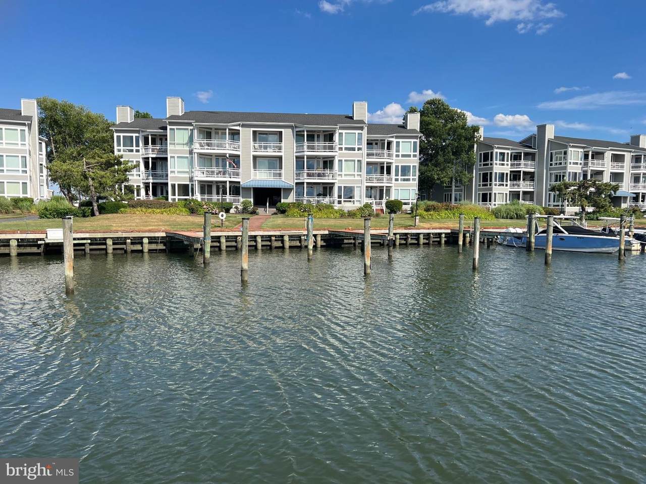 214 Oyster Cove Drive - Photo 1