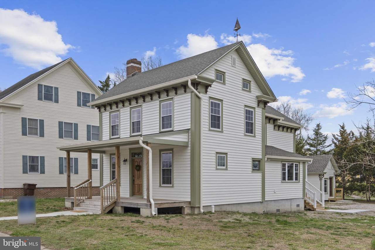 300 Main Street - Photo 1
