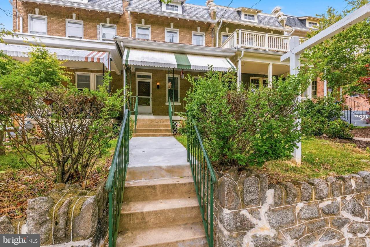 5226 7TH Street - Photo 1