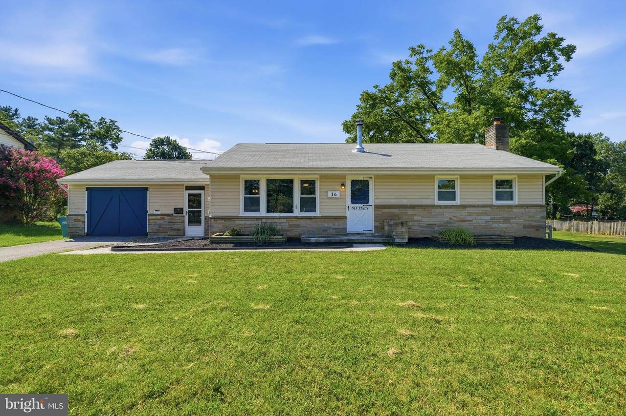 16 Ford Avenue - Photo 1