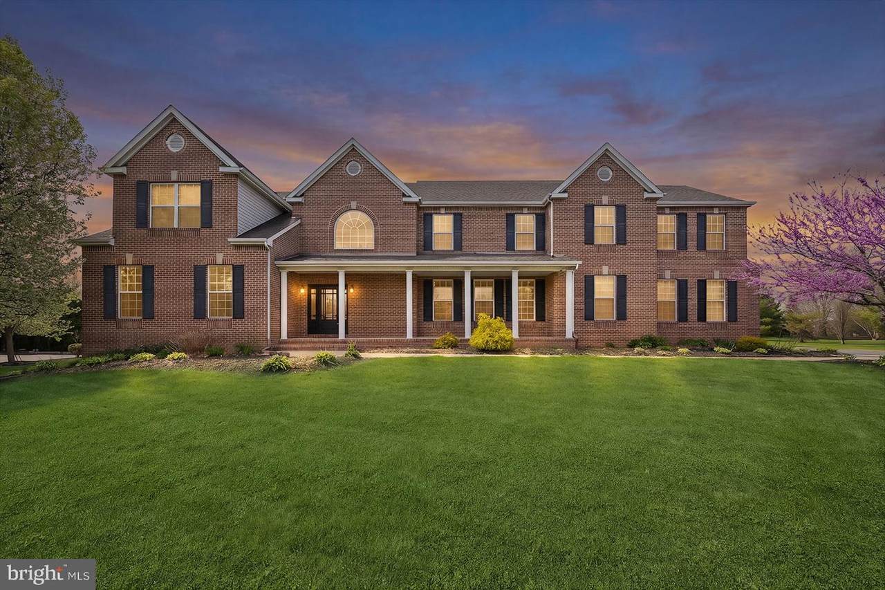 25 Sherwood Lane - Photo 1