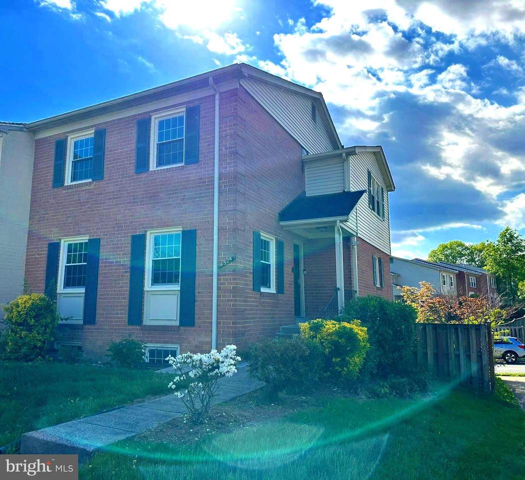 4524 Windsor Arms Court - Photo 1