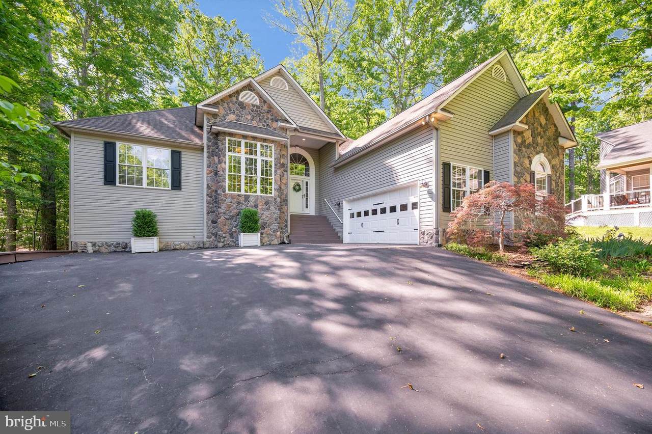 801 Eastover Parkway - Photo 1