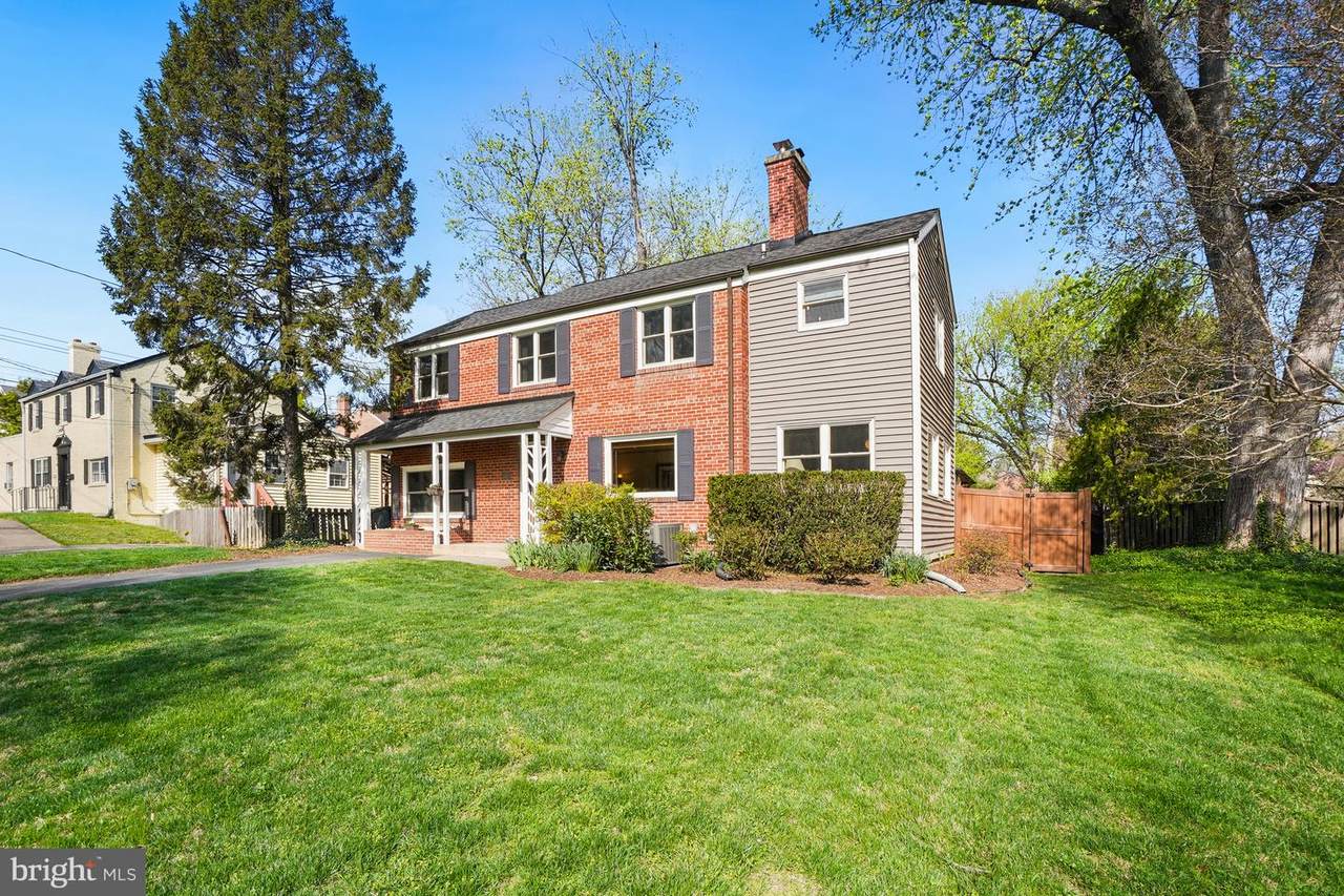 1303 Ballard Street - Photo 1