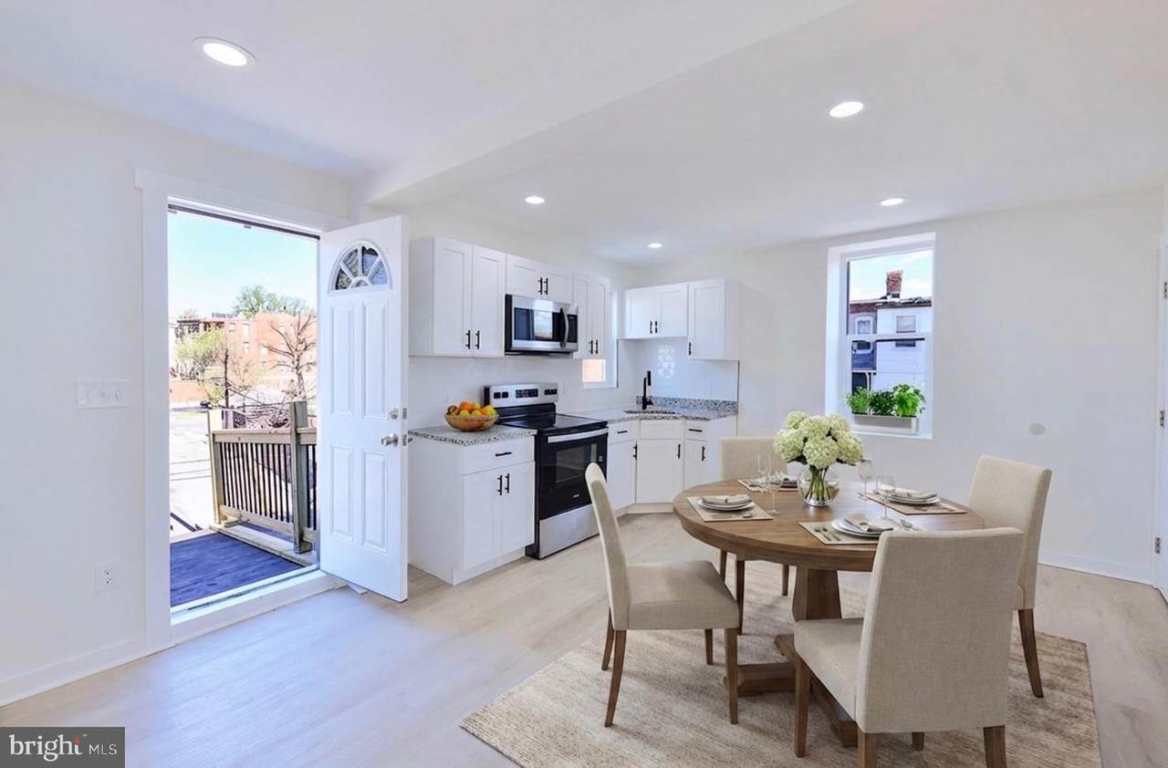 2330 Bryant Avenue - Photo 1