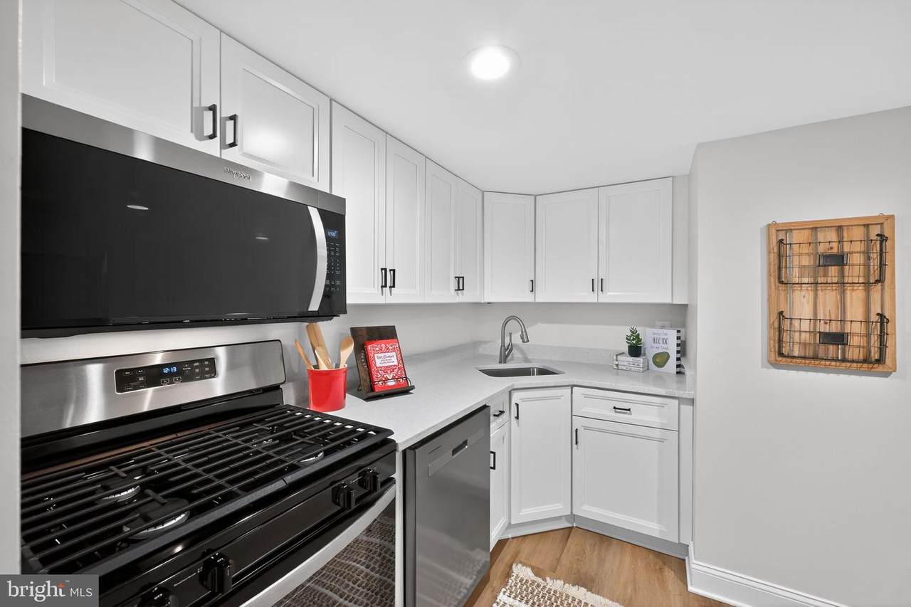 1533 Northgate Square - Photo 1