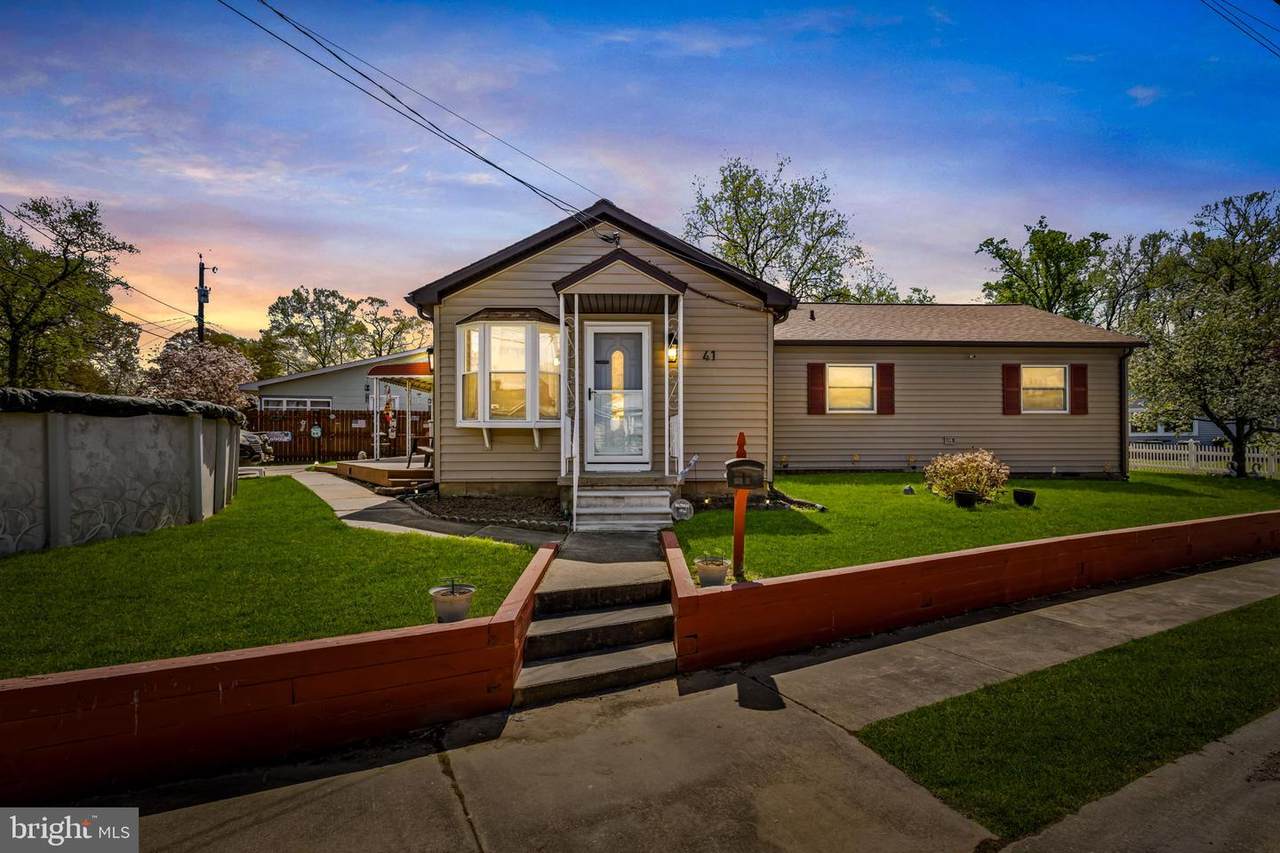 41 Dogwood Drive - Photo 1